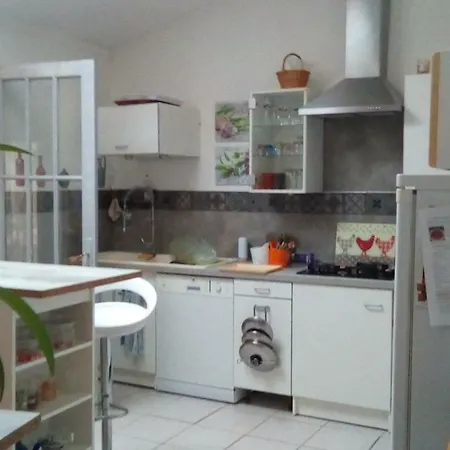 Chez Laurence בית אירוח